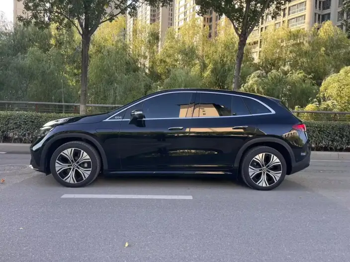 Mercedes-Benz EQE SUV 2024 Model EQE SUV 500 4MATIC Deluxe Edition – фото 4