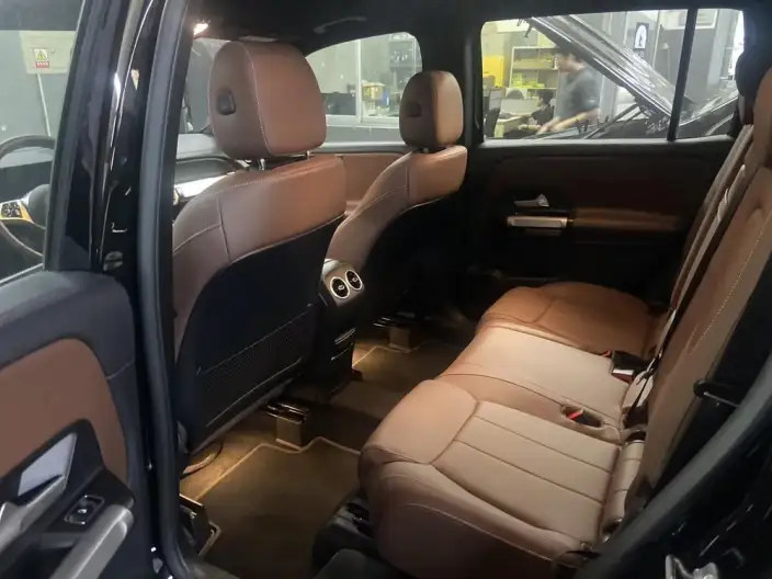 Mercedes-Benz GLB 2025 Model GLB 220 Fashion Model – фото 8