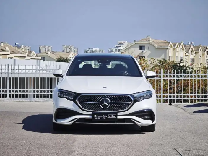 Mercedes-Benz E-Class 2024 Model E 260 L Sports sedan – фото 2