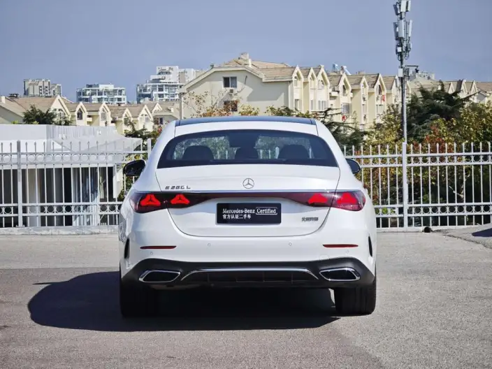 Mercedes-Benz E-Class 2024 Model E 260 L Sports sedan – фото 4