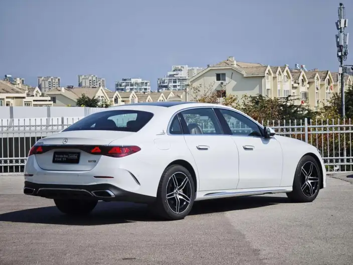 Mercedes-Benz E-Class 2024 Model E 260 L Sports sedan – фото 5