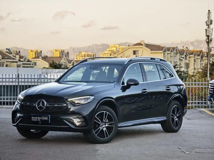 Mercedes-Benz GLC 2025 Model GLC 260 L 4MATIC Luxury Model 5 seat – фото 1