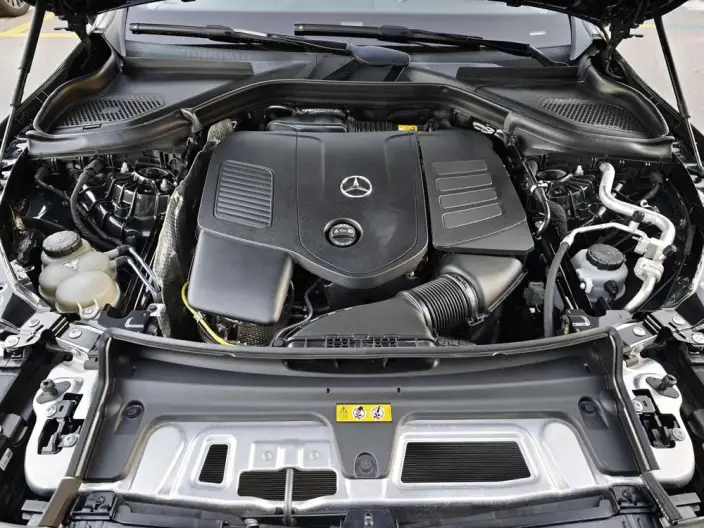 Mercedes-Benz GLC 2025 Model GLC 260 L 4MATIC Luxury Model 5 seat – фото 5