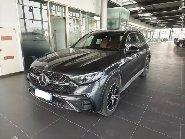 Mercedes-Benz GLC 2025 Model GLC 260 L 4MATIC Luxury Model 5 seat – фото 1