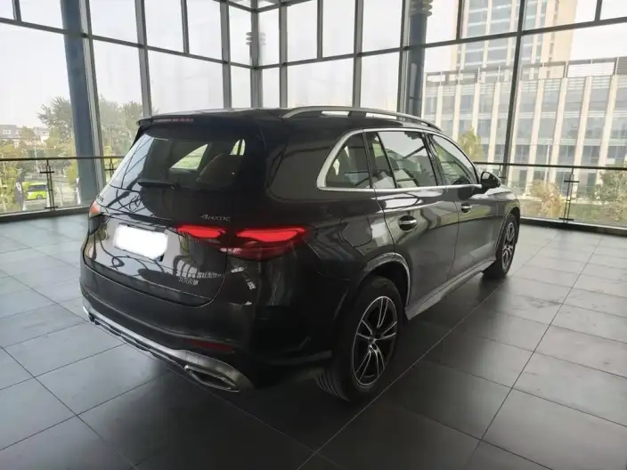 Mercedes-Benz GLC 2025 Model GLC 260 L 4MATIC Luxury Model 5 seat – фото 2