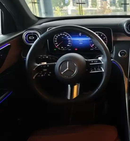 Mercedes-Benz GLC 2025 Model GLC 260 L 4MATIC Luxury Model 5 seat – фото 6