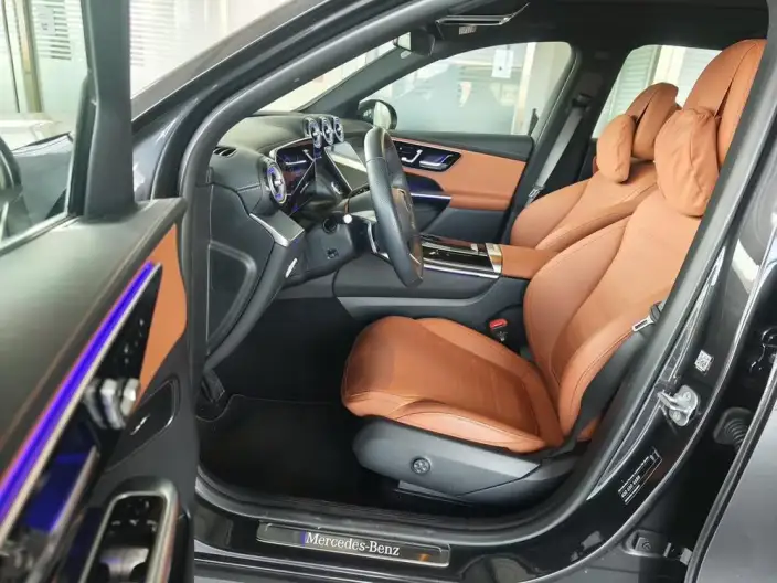Mercedes-Benz GLC 2025 Model GLC 260 L 4MATIC Luxury Model 5 seat – фото 7