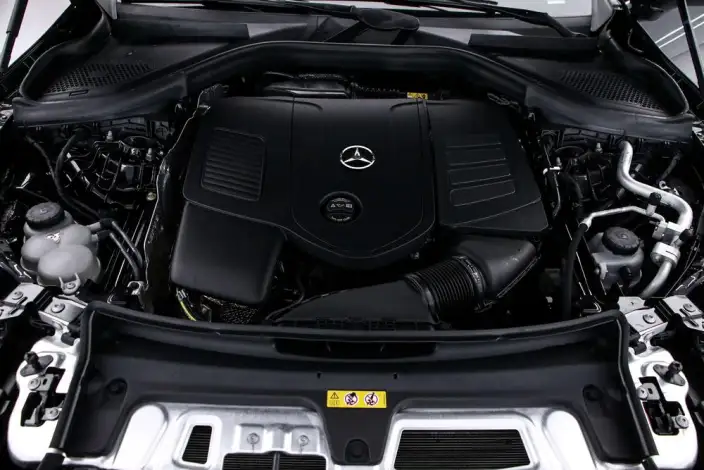 Mercedes-Benz GLC 2025 Model GLC 300 L 4MATIC Dynamic Model 5 seat – фото 5