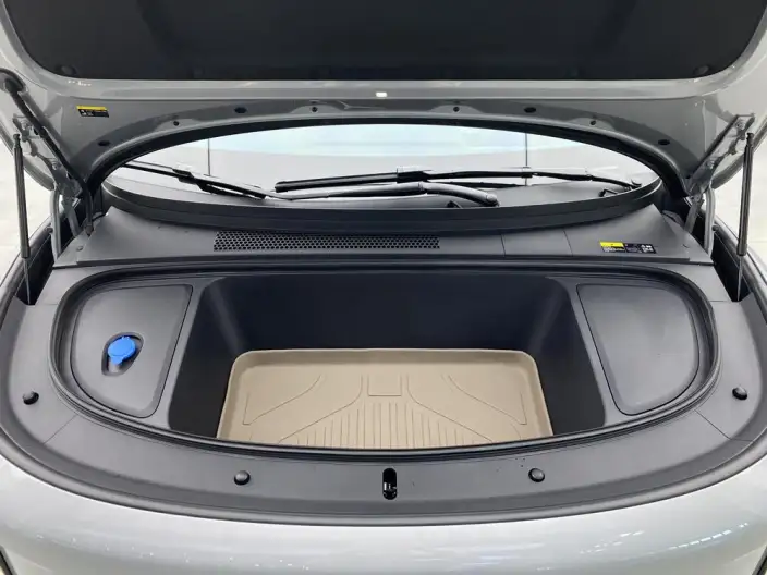 Li Auto i6 2025 Model 2WD Standard Edition – фото 5
