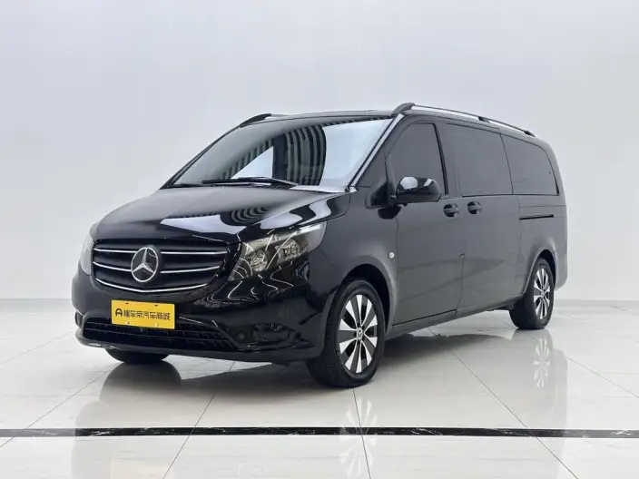Viano 2023 Model 2.0T Business Edition 7 seat – фото 1
