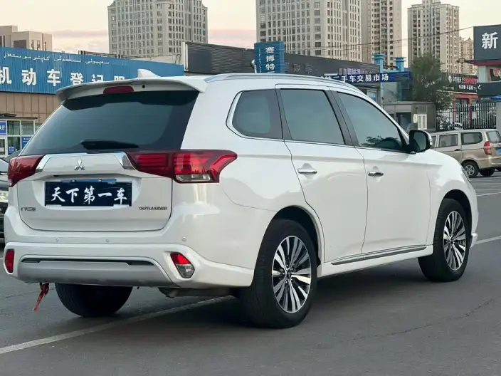 Mitsubishi Outlander 2021 Model 2.4L 4WD Enjoy Edition 7 seat – фото 6