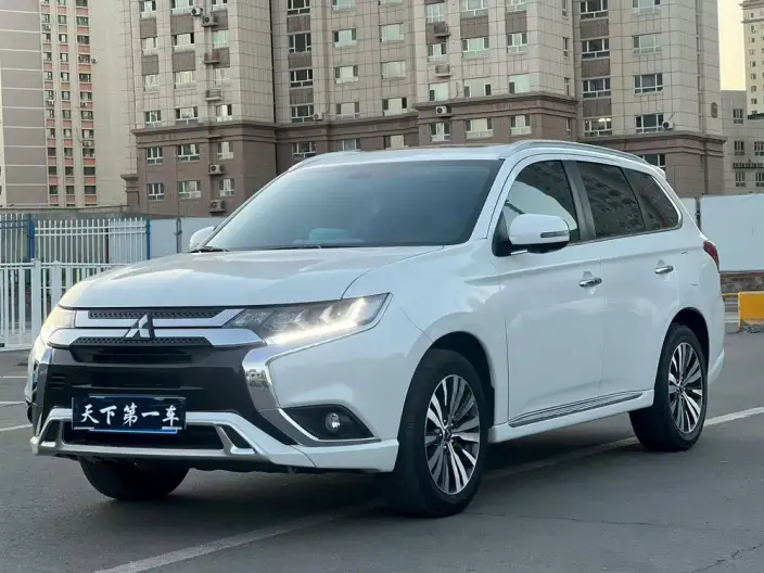 Mitsubishi Outlander 2021 Model 2.4L 4WD Enjoy Edition 7 seat – фото 10