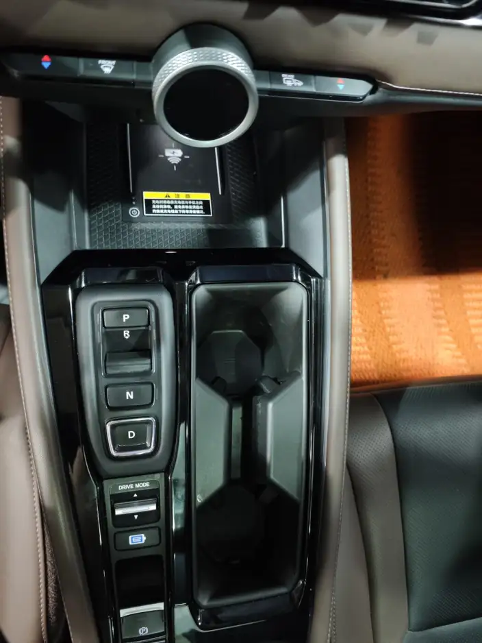 Honda INSPIRE PHEV 2023 Model e:PHEV Zhizun Edition – фото 10