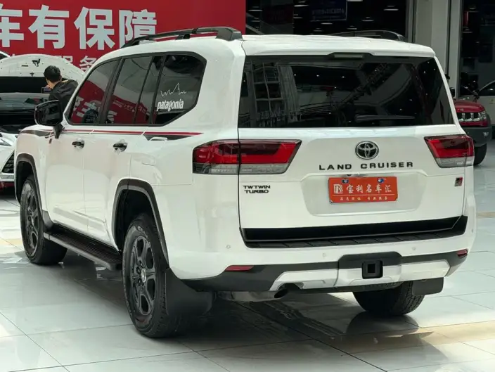 Land Cruiser (import 2025 Model 3.3T Automatic 4WD 7 seat Parallel Imported – фото 4