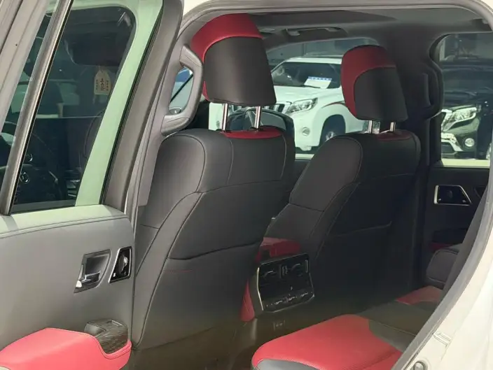 Land Cruiser (import 2025 Model 3.3T Automatic 4WD 7 seat Parallel Imported – фото 9