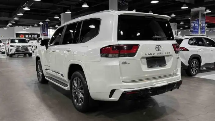 Land Cruiser (import 2023 Model 3.5T Automatic 4WD 7 seat Parallel Imported – фото 4