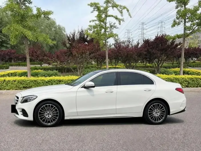 Mercedes-Benz C-Class 2024 Model C 260 L Sports Edition – фото 3