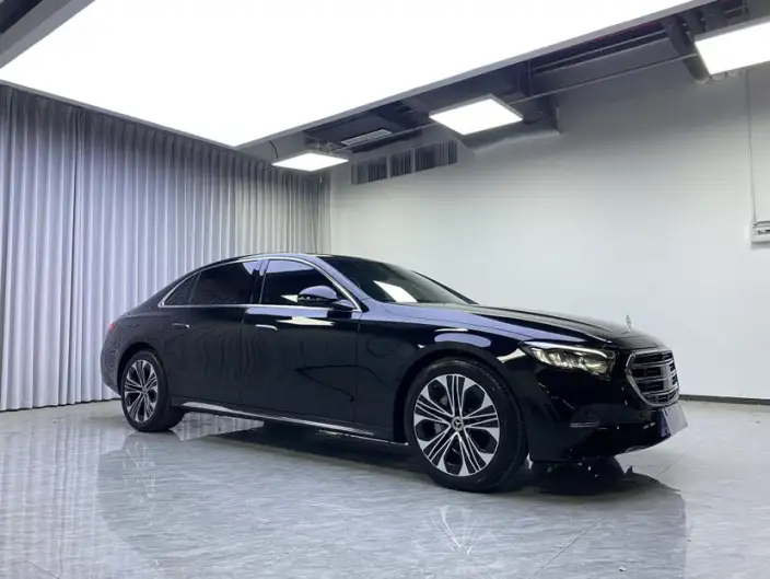 Mercedes-Benz E-Class 2026 Model E 300 L Luxury Model sedan – фото 3