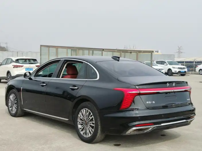 Hongqi H5 2023 Model 2.0T Automatic Flag Enjoy Edition