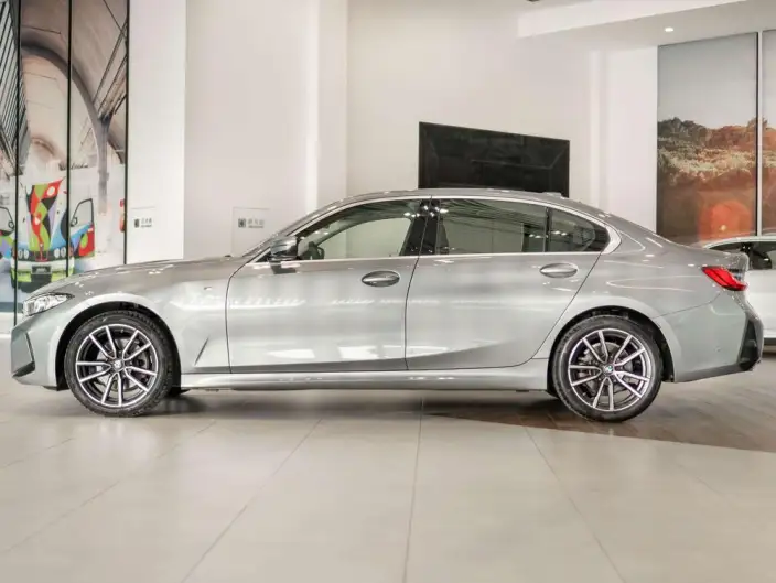 BMW 3 Series 2023 Model 325Li M Sports Set – фото 4