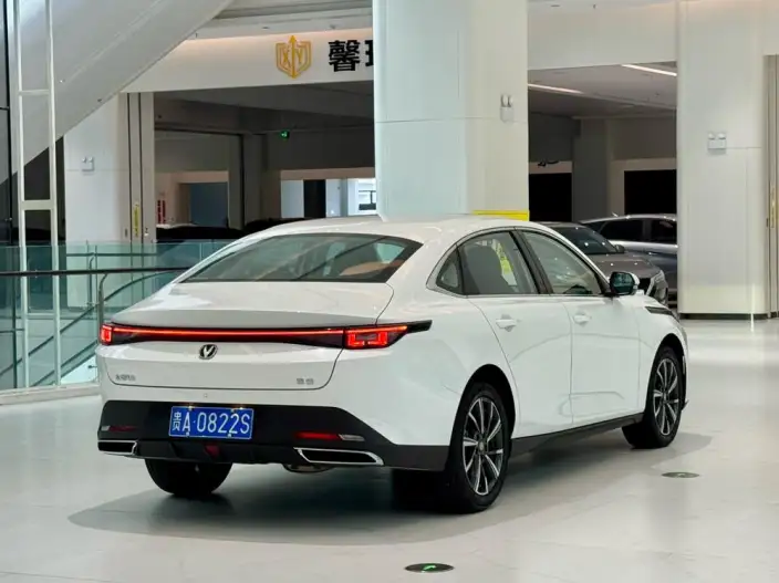 Changan Eado 2025 Model 1.5T DCT 500Bar Flagship Model – фото 7