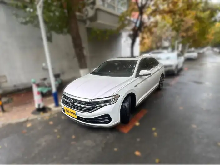 Volkswagen Sagitar 2023 Model 300TSI DSG Beyond Edition – фото 1