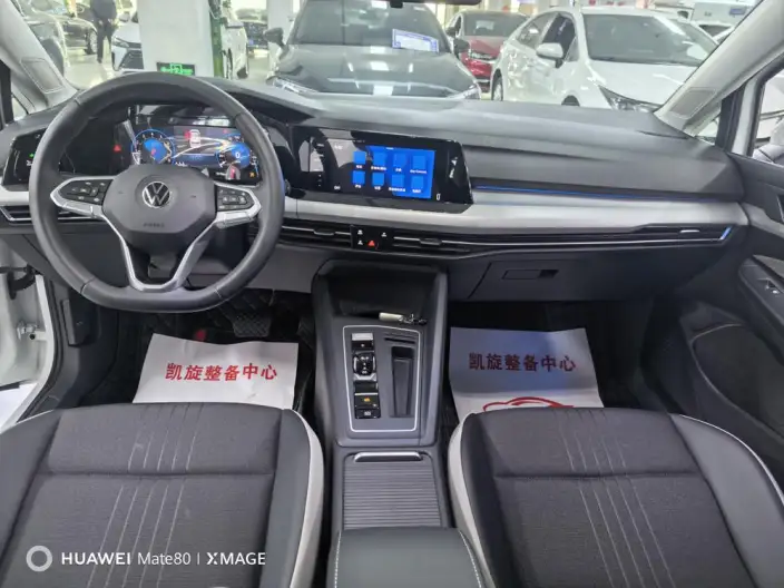 Volkswagen Golf 2021 Model 280TSI DSG Pro – фото 9