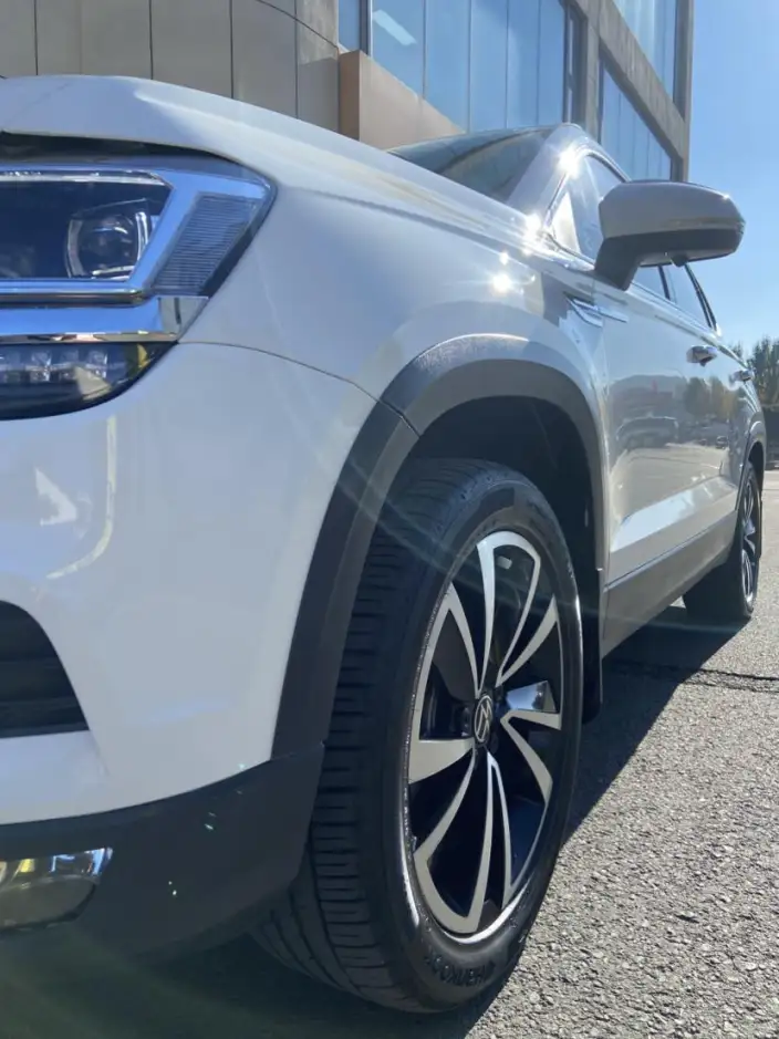 Volkswagen Tharu 2022 Model 280TSI 2WD Deluxe Edition – фото 9