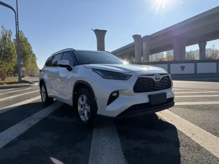 Toyota Highlander 2023 Model Hybrid 2.5L 2WD Elite Edition 5 seat – фото 3