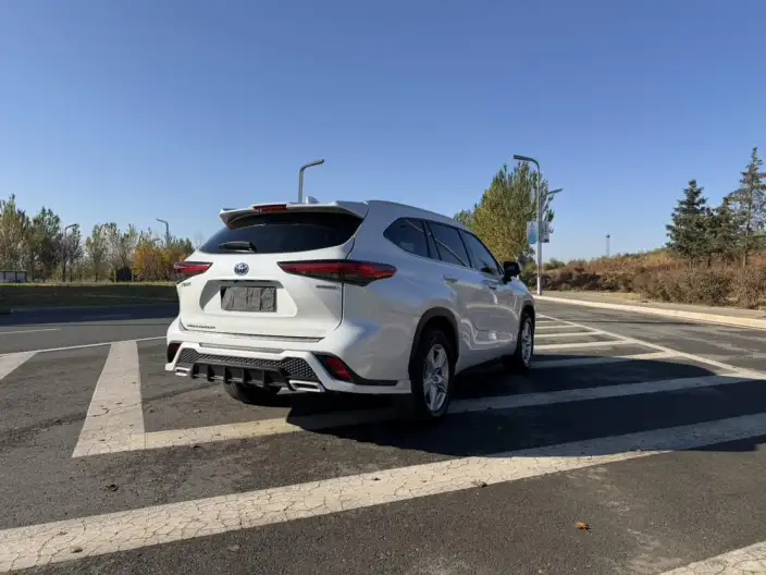 Toyota Highlander 2023 Model Hybrid 2.5L 2WD Elite Edition 5 seat – фото 6