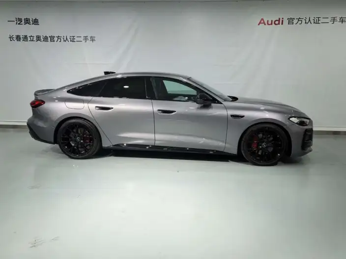 Audi A5 L Sportback 2026 Model 2.0TFSI quattro 150kW First Edition Limited edition – фото 5
