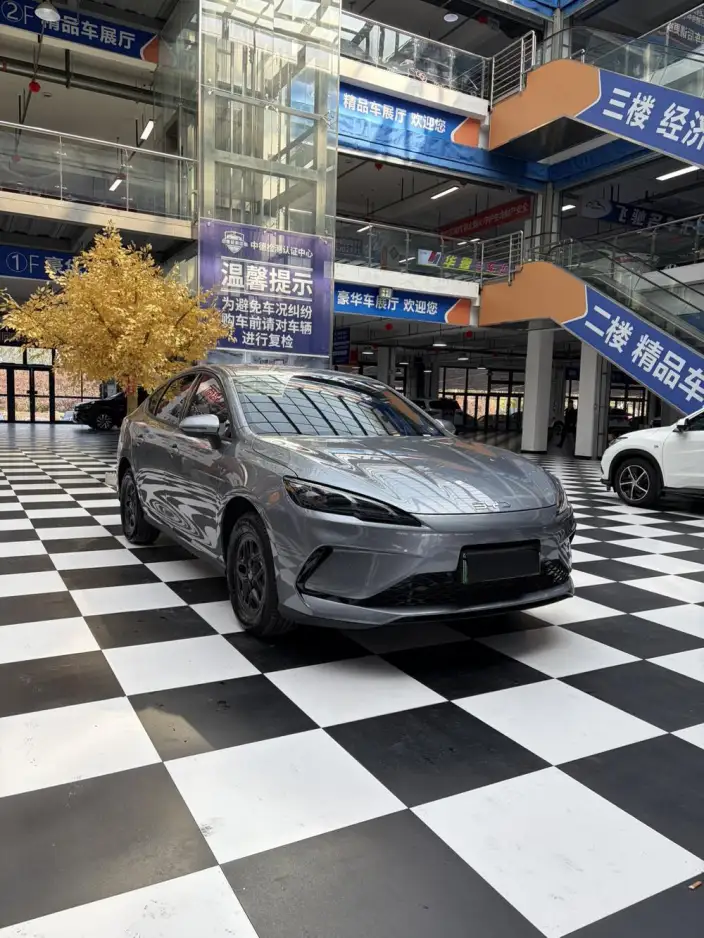 BYD Seal 05DM 2026 Model DM-i 128KM Luxury Model – фото 5