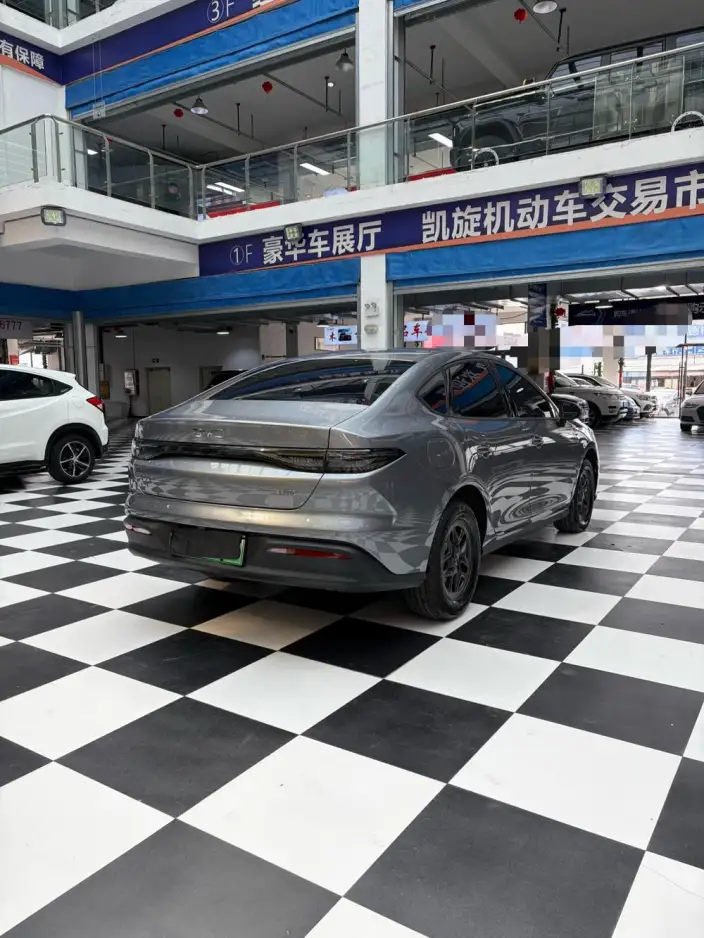BYD Seal 05DM 2026 Model DM-i 128KM Luxury Model – фото 7
