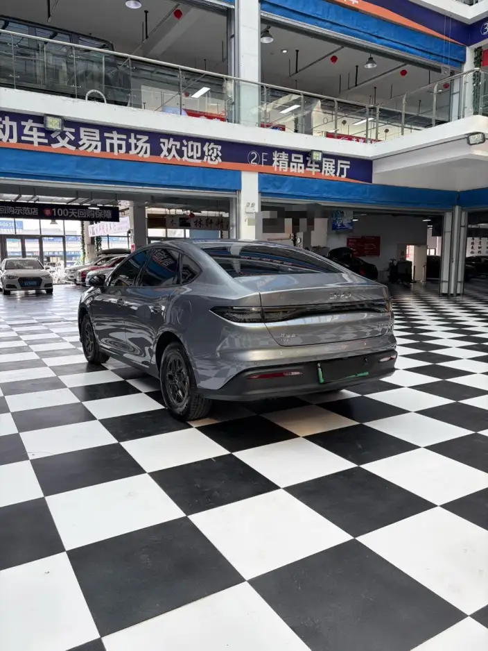 BYD Seal 05DM 2026 Model DM-i 128KM Luxury Model – фото 8