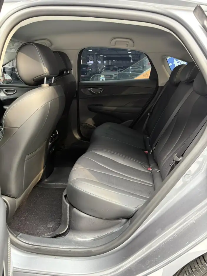 BYD Seal 05DM 2026 Model DM-i 128KM Luxury Model – фото 10