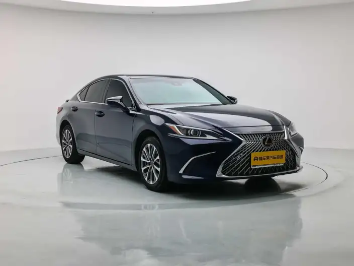 Lexus ES 2022 Model 200 Deluxe Edition