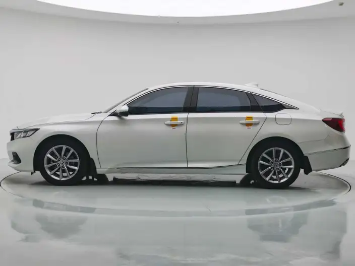 Honda Accord 2022 Model 260TURBO Deluxe Edition – фото 4