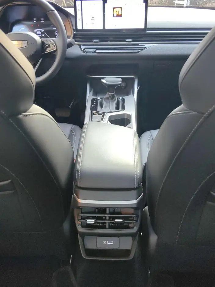 Geely Emgrand 2025 Model No. 4 Gen 1.5L CVT Star Glory Edition – фото 5