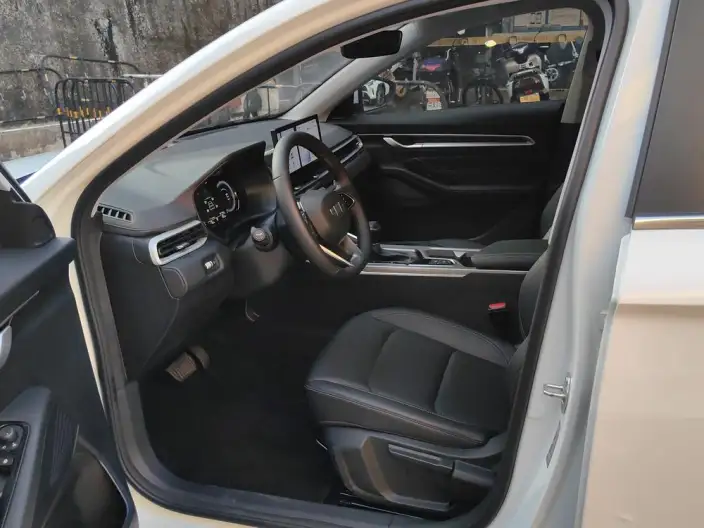 Geely Emgrand 2025 Model No. 4 Gen 1.5L CVT Star Glory Edition – фото 8