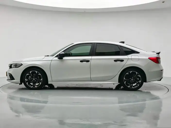 Honda Civic 2022 Model 240TURBO CVT Combustion Edition – фото 4