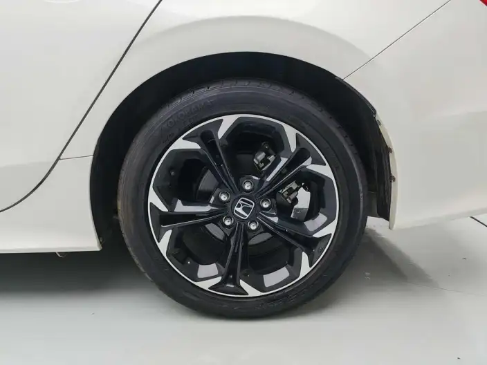 Honda Civic 2022 Model 240TURBO CVT Combustion Edition – фото 9