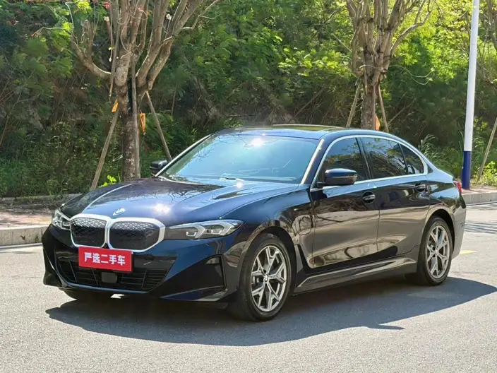 BMW i3 2026 Model Facelift eDrive35L – фото 1