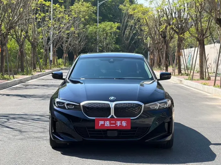 BMW i3 2026 Model Facelift eDrive35L – фото 2