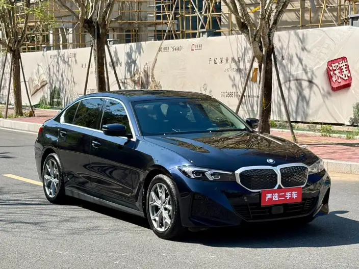 BMW i3 2026 Model Facelift eDrive35L – фото 3