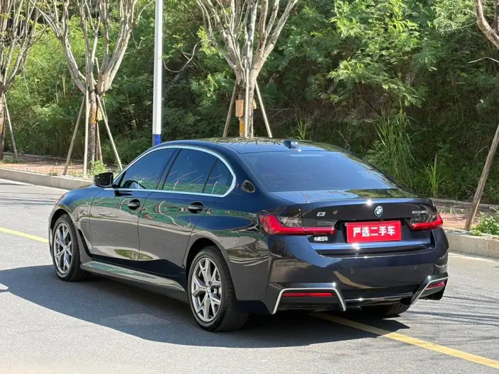 BMW i3 2026 Model Facelift eDrive35L – фото 4