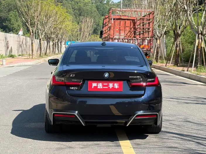 BMW i3 2026 Model Facelift eDrive35L – фото 5