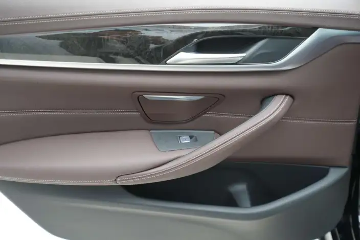 BMW 5 Series 2022 Model Facelift II 525Li M Sports Set – фото 7