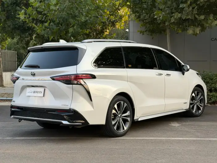 Granvia 2023 Model Intelligent Hybrid 2.5L Flagship VIP – фото 4