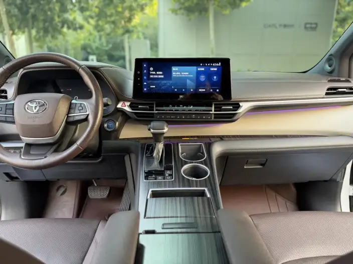 Granvia 2023 Model Intelligent Hybrid 2.5L Flagship VIP – фото 5