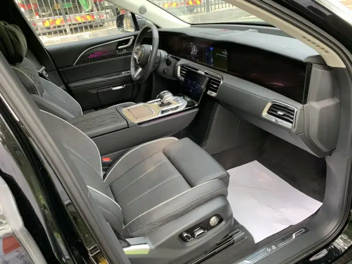 HONGQI E-HS9 2022 Model 690km Flag Xiang Edition VI seat